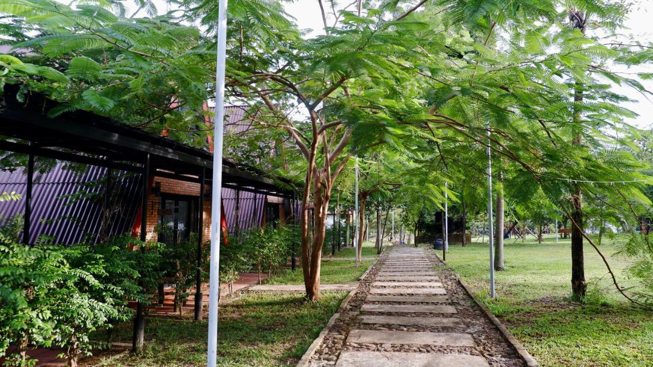 Prek Kdat Resort Kampot Exterior photo